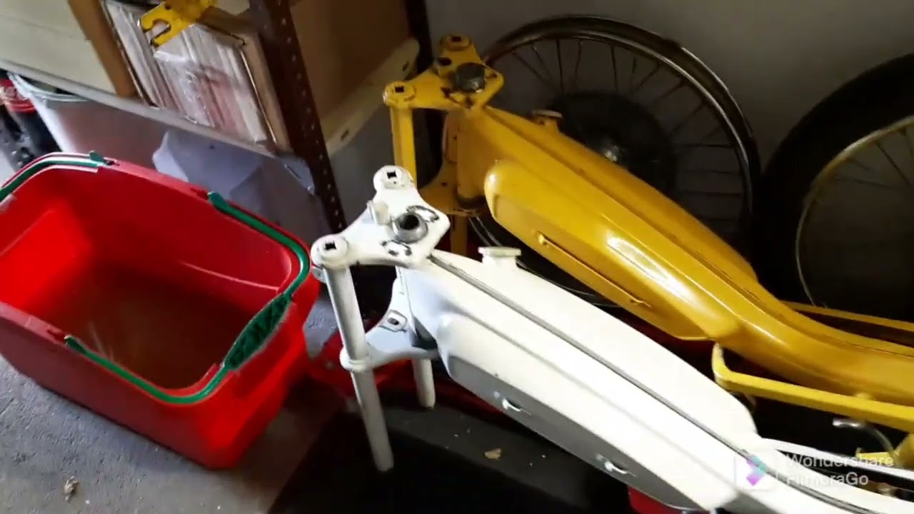 (Part1)Mobylette Motobecane Mobilet Restauration Restore Tank entrosten Tank reinigen Zitronensâure