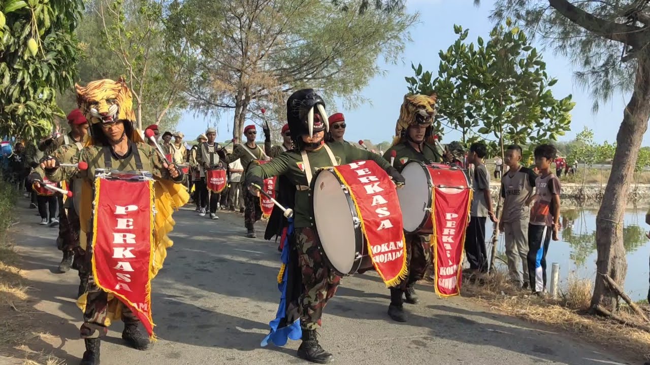 Aksi Drumband Kokam Sawojajar