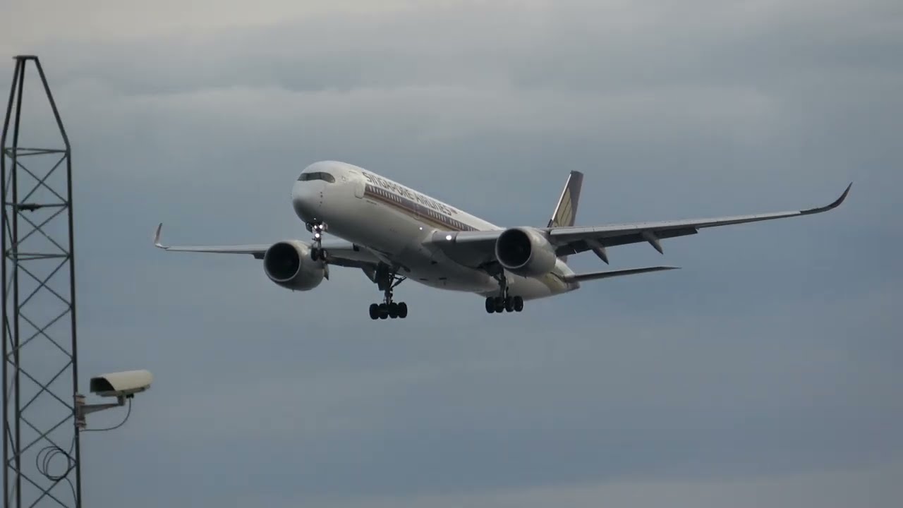 Plane Spotting Copenhagen Kastrup airport-Close up takeoff and landings