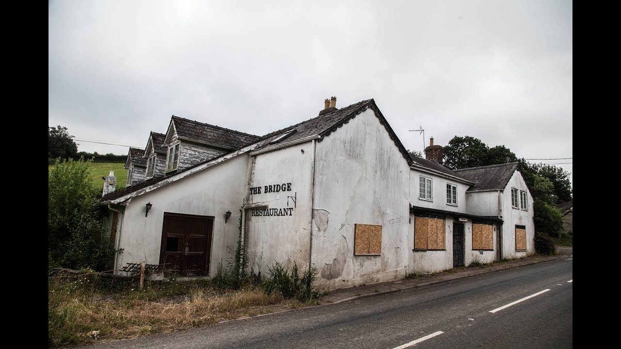 Abandoned Large Pub (Basically Untouched) Derelict The Bridge Inn