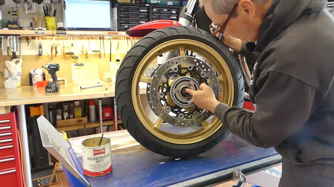 Neues aus der Werkstatt -- Eine arbeitsreiche Woche endet mit Probefahrt der AT 🏍