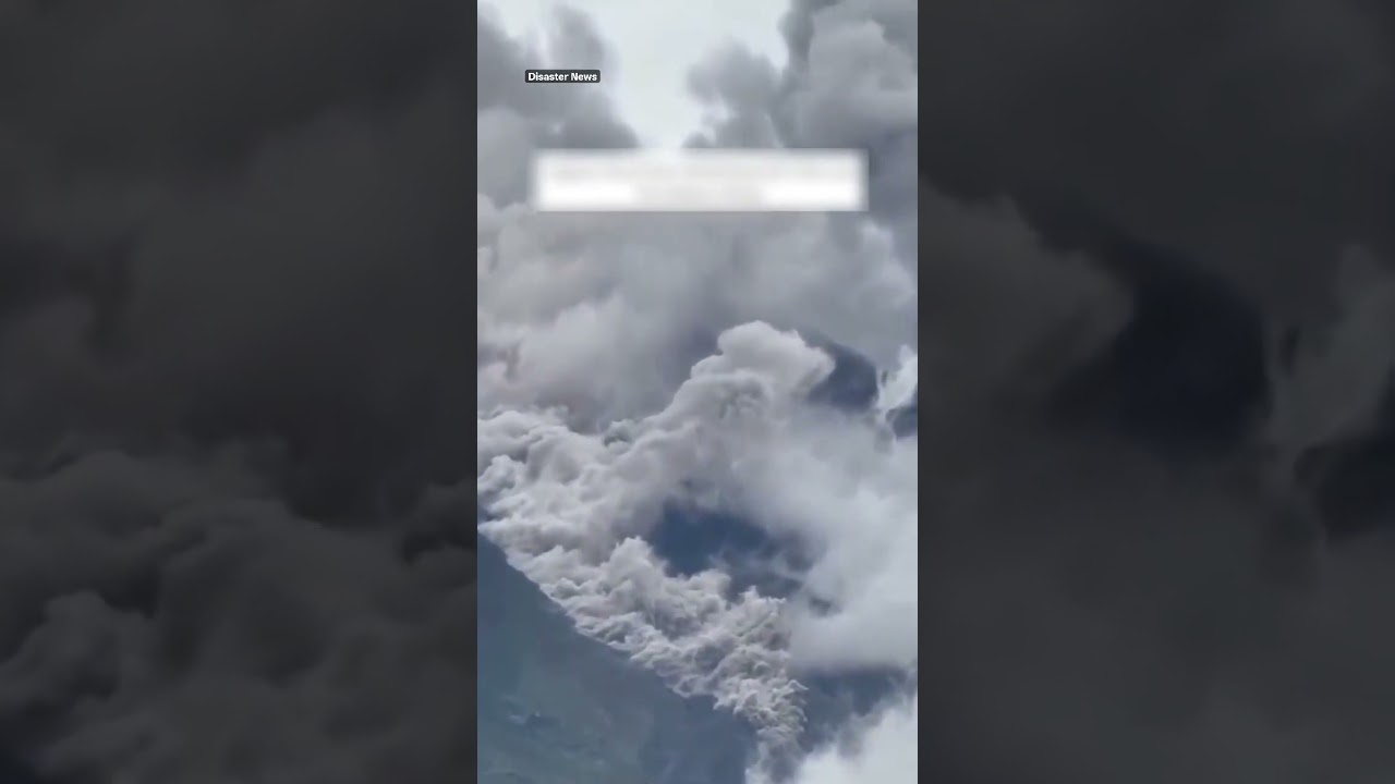 Massive eruption of the Mount Semeru occured in Lumajang Regency, East Java, Indonesia 🇮🇩 .. (Part 1