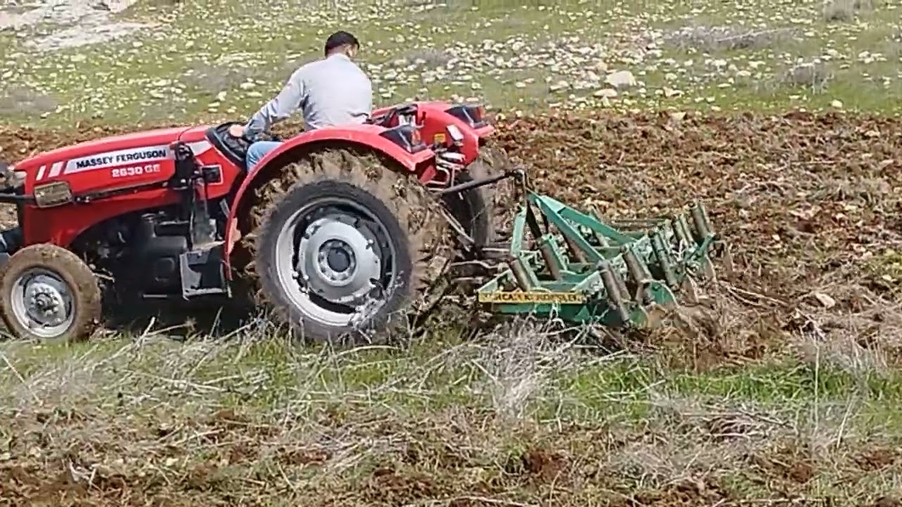 Az daha zorlasa traktör iki'ye bölunecek.  #newholland #masseyferguson #jhondere #jhondheer5310