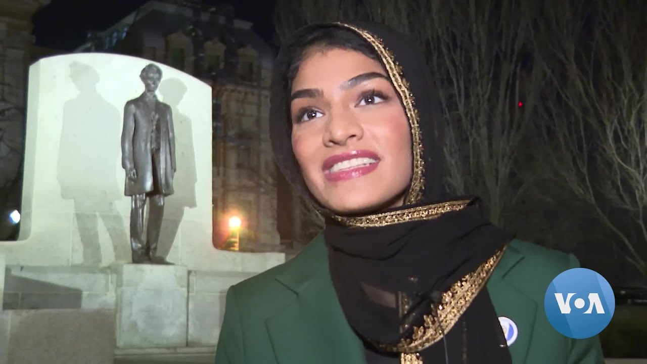 Illinois' First Muslim American Lawmakers Begin Work in Diverse Legislature | VOANews