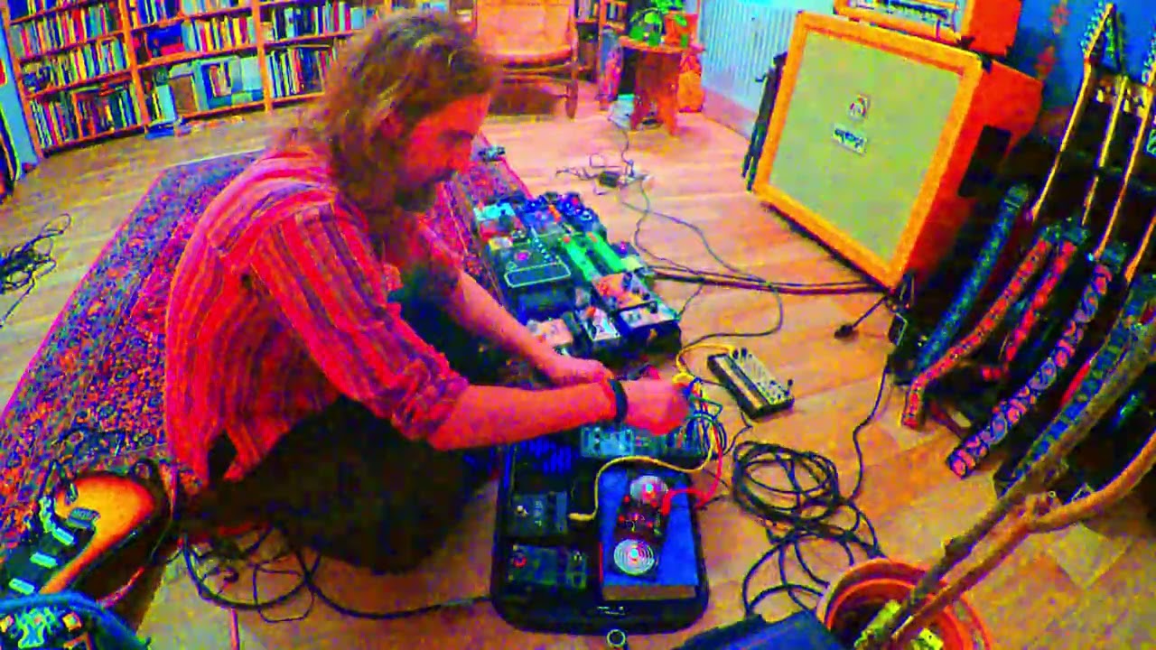 Drone ))) Noise ))) Feedback ((( Self oscillation // evening session 1