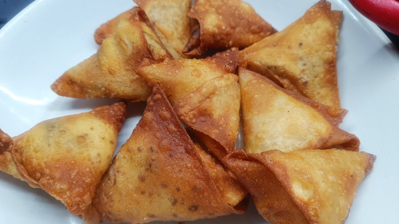 Veg samosa (Ramzan Mein) banai yah samose acche bante Hain