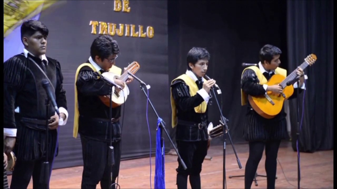 Violetas imperiales - Tuna de la Facultad de Medicina UNT
