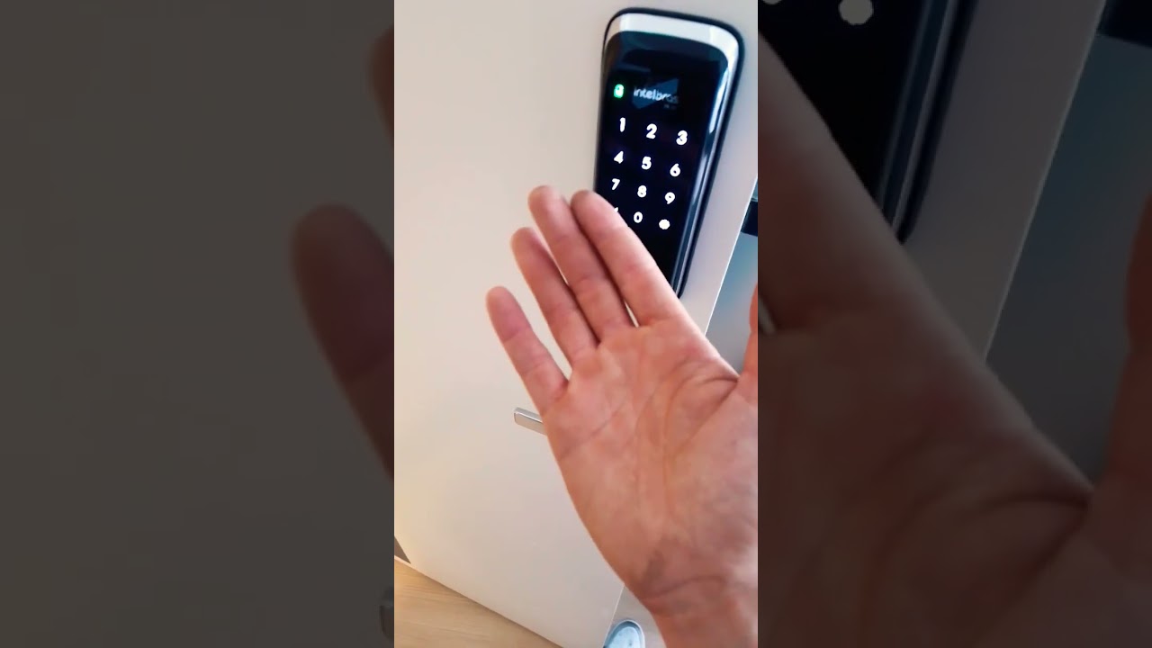 como mexer no volume da fechadura eletr&ocirc;nica intelbras
