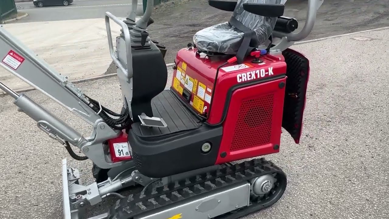 Crytec 1 Tonne mini excavator with Koop diesel engine