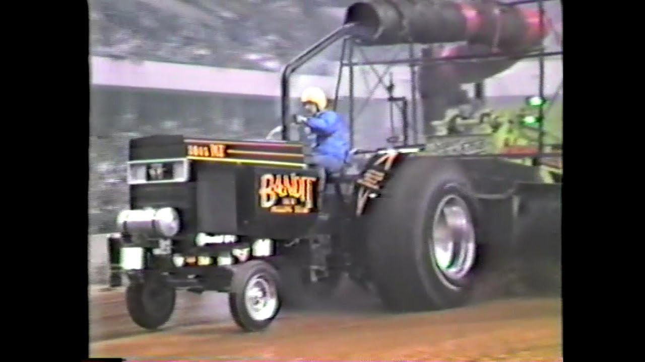 1985 National Farm Machinery Show Truck & Tractor Pull: 10,000 lb. Pro Stock tractors