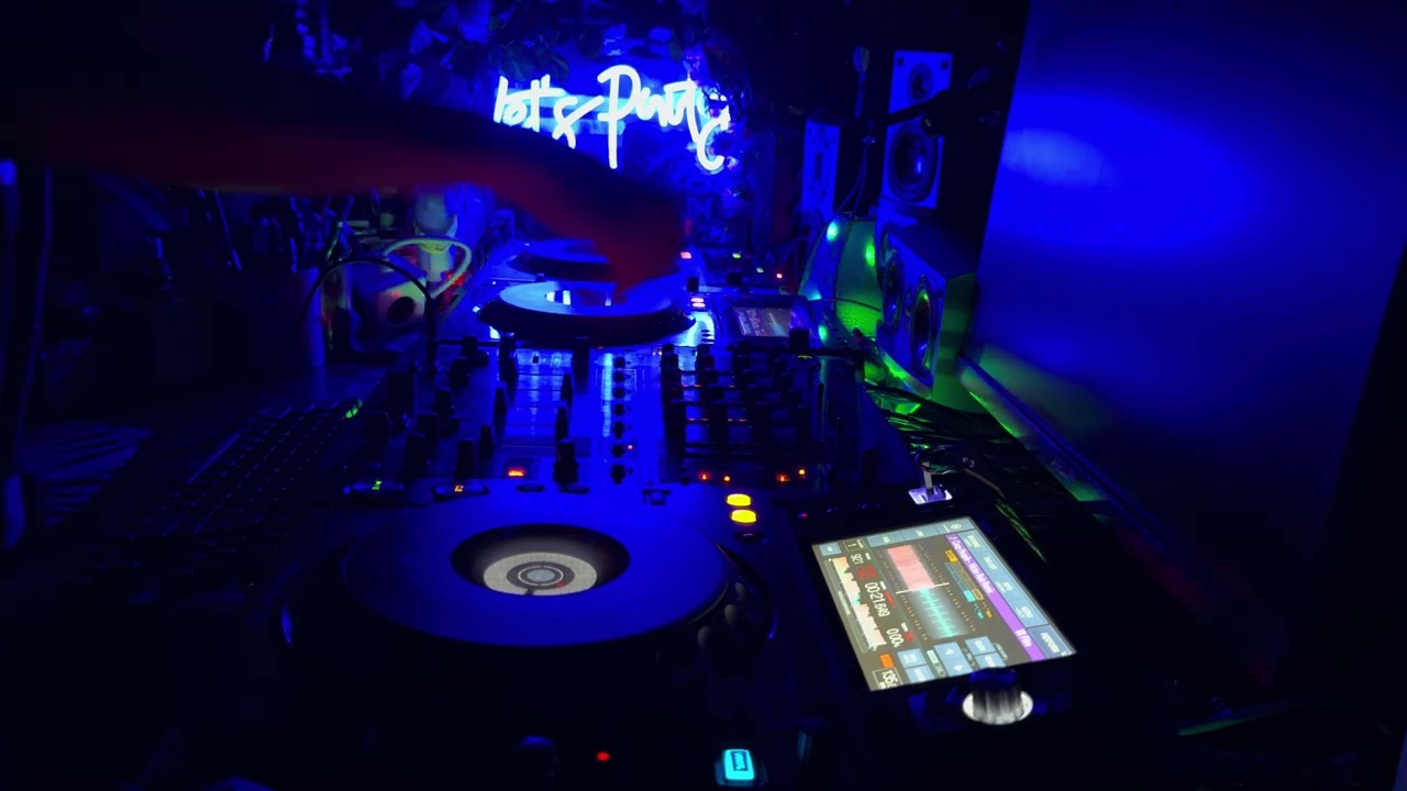 1H TECHNO SET BY DANIELSAM_DJ