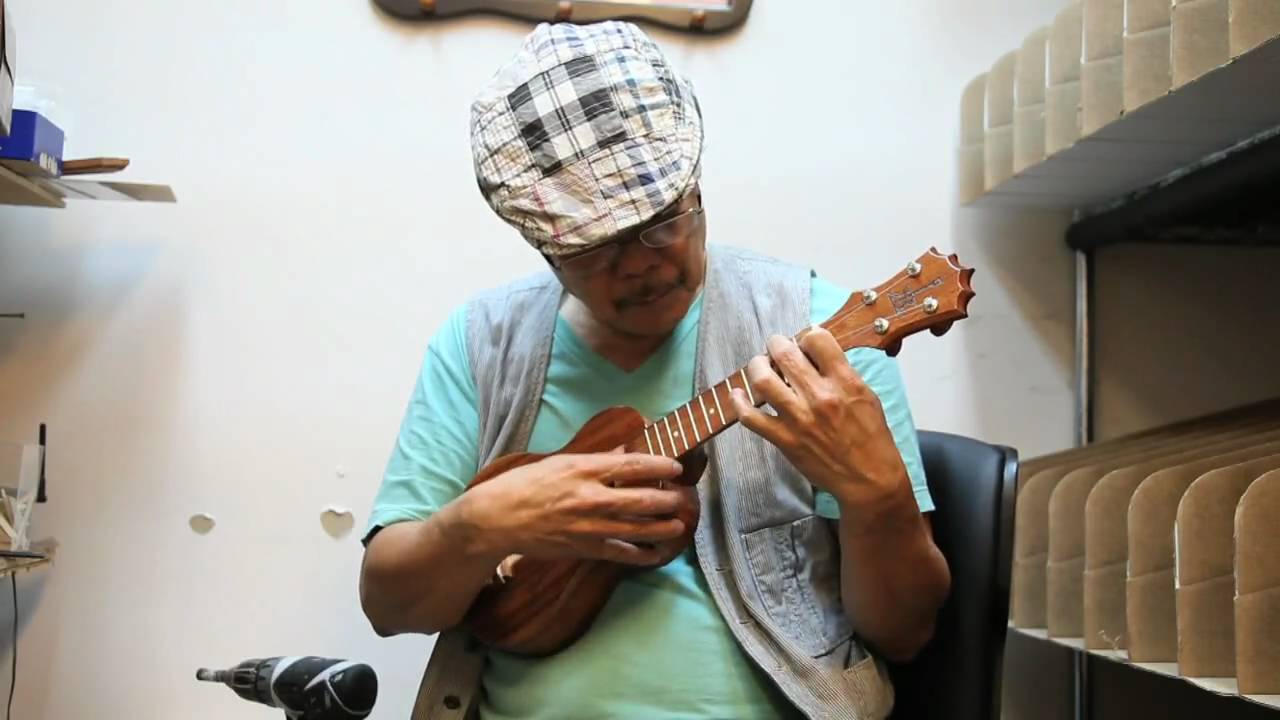 Papa KoAloha - Tuning and Testing a New Soprano Ukulele
