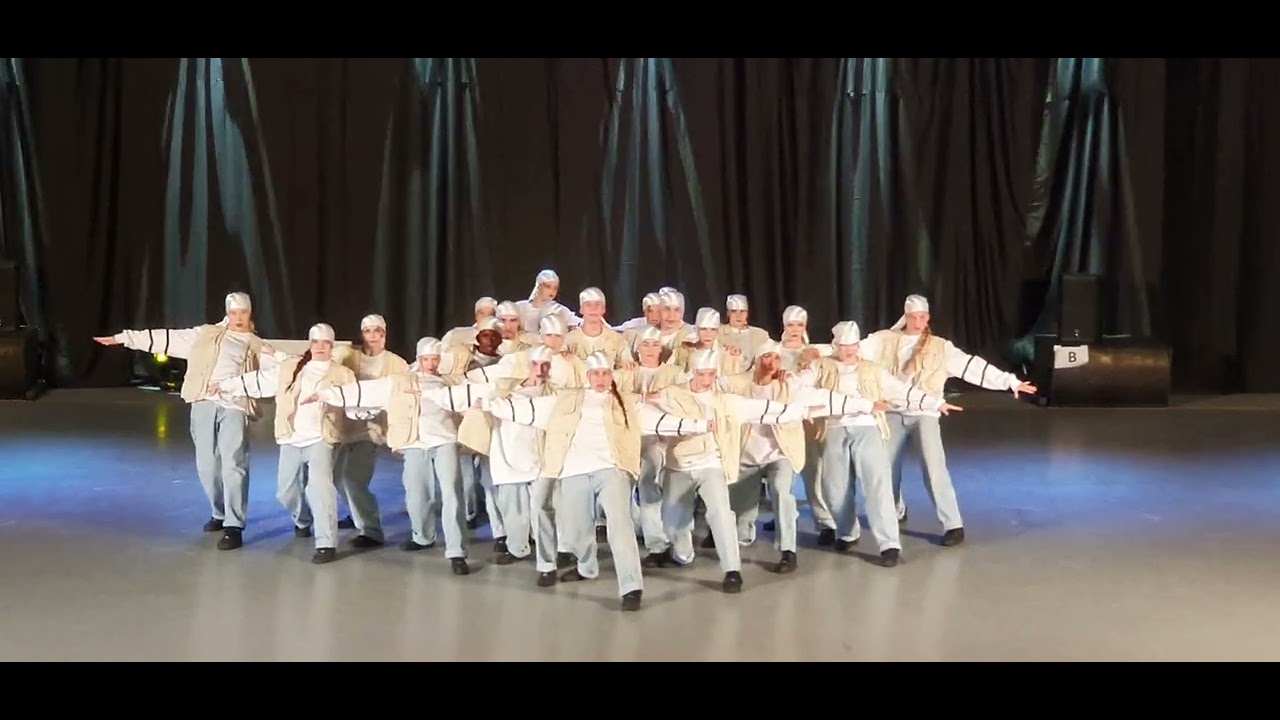 Plesni center ADC članska hip hop formacija DIVERTIRSE državno prvenstvo 2022 (člani)