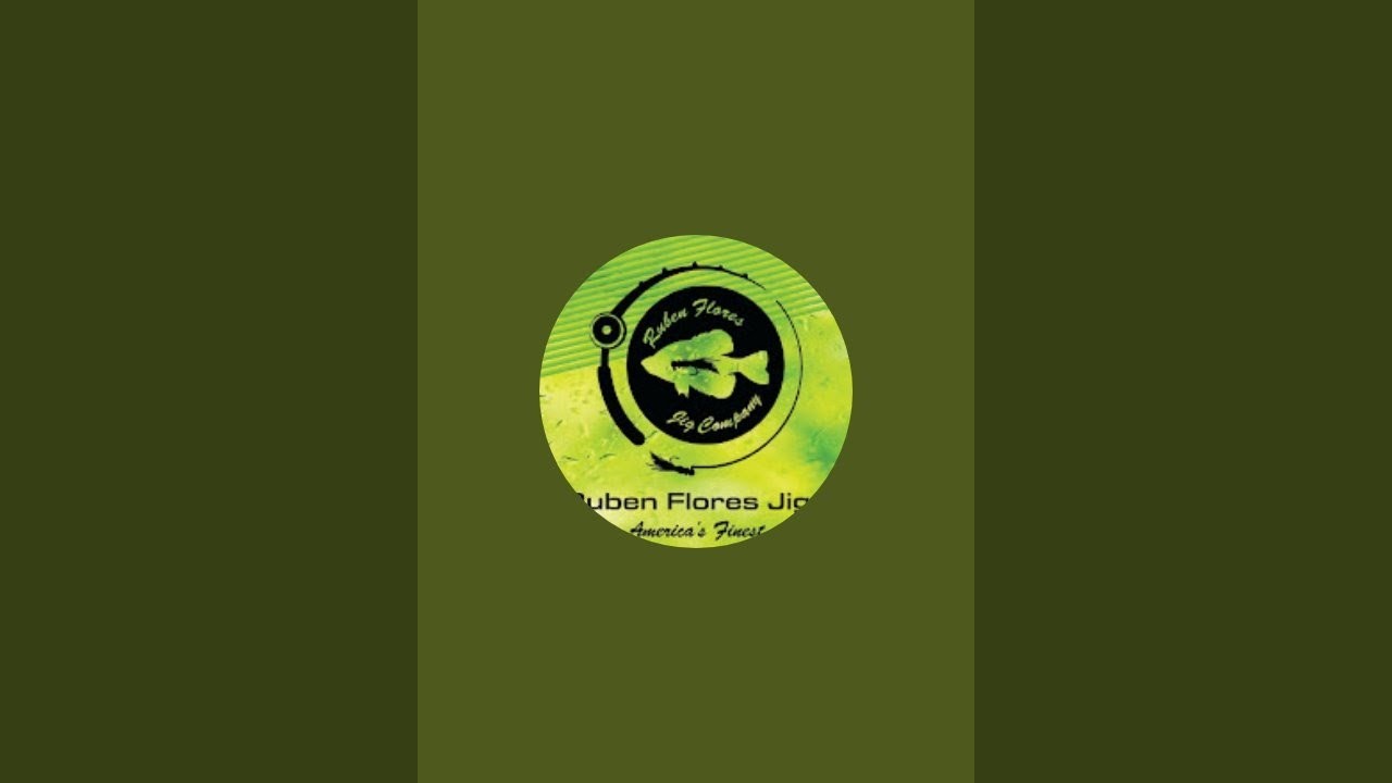 Ruben Flores Jig company tying I orders