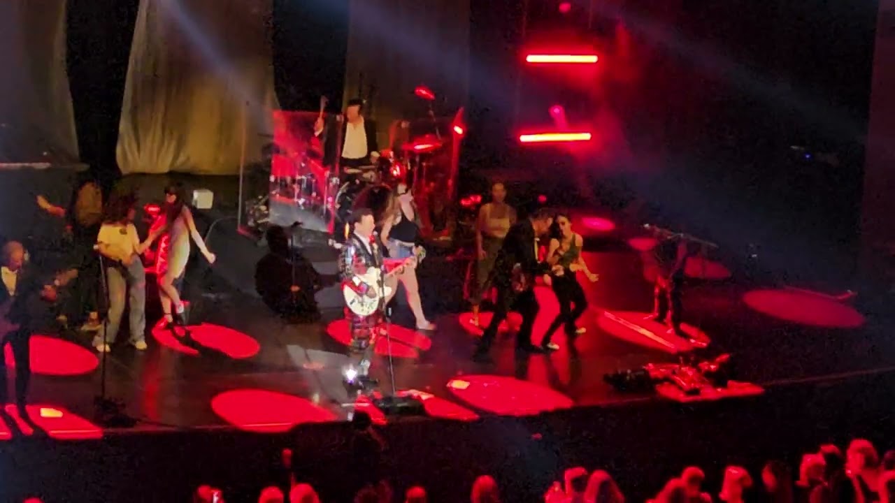 Chris Isaak - Baby Did a Bad Bad Thing (Live in Istanbul / 12.07.2024)