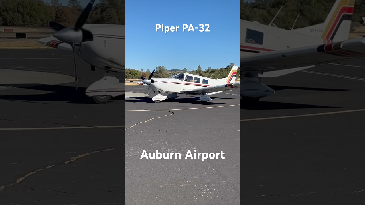 Piper pa 32 taxiing at Auburn Airport 