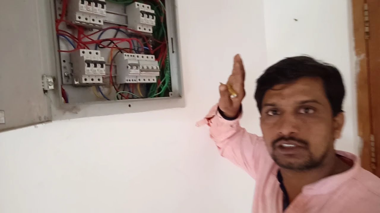 AUTOMATIC CHANGE OVER CONNECTION IN DISTRIBUTION BOX