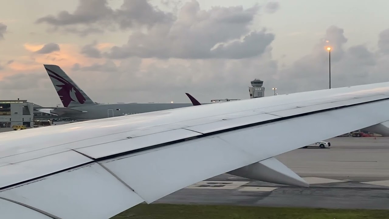 LOT Polish Airlines Boeing 787-85D Take Off | MIA | Miami International Airport