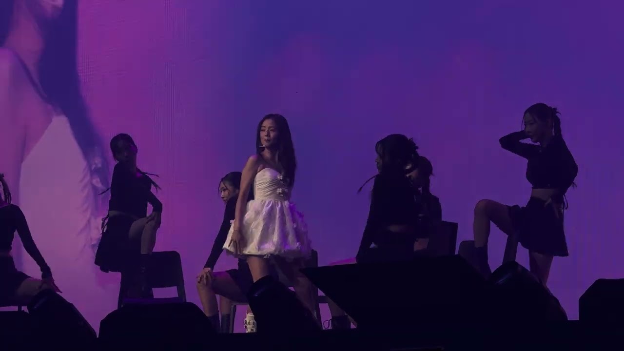 20250323 JISOO 지수 - 'Your Love' @JISOO ASIA TOUR：“LIGHTS，LOVE，ACTION！”IN TAIPEI fancam