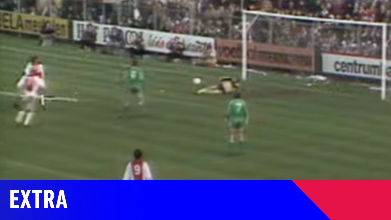 Jan Van Beveren met PRACHTIGE reddingen | Ajax - PSV (11-11-1979) | Saves
