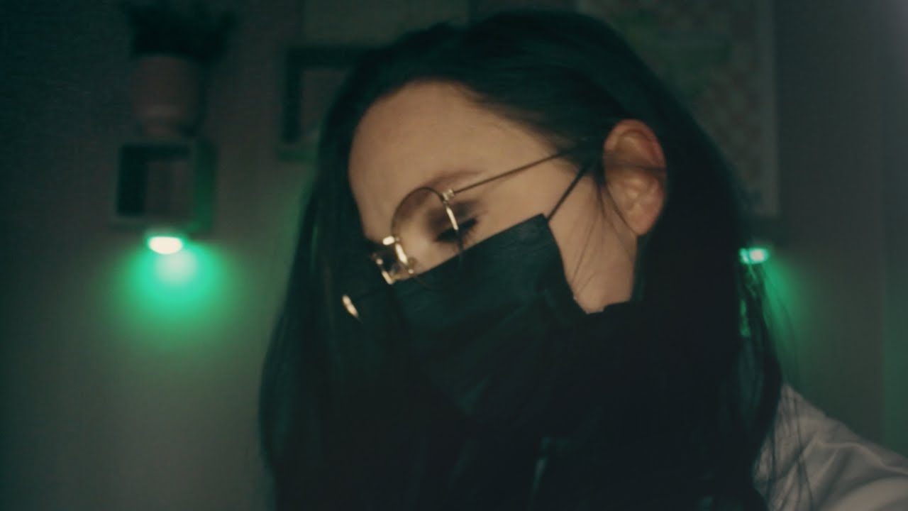 ASMR - MAD DOCTOR ... SHE KNOWS 🧪