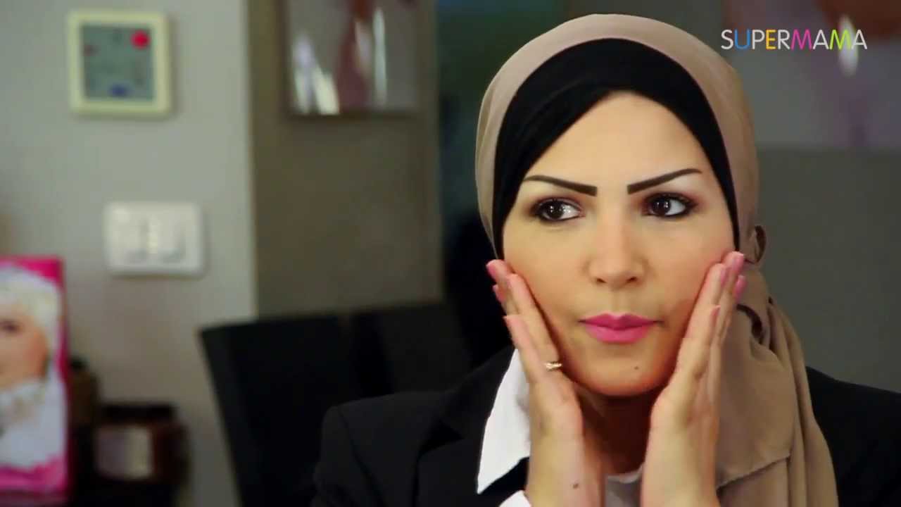 اعملي لنفسك مكياج سواريه رقيق في 5 دقائق