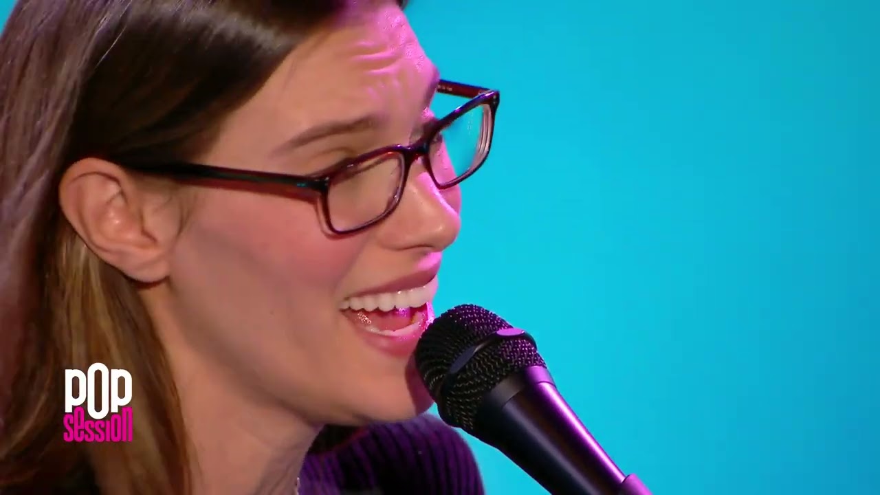 Charlotte Cardin interprète White Flag et Feel Good à la Pop Session avec CStar et Europe 2 (live)