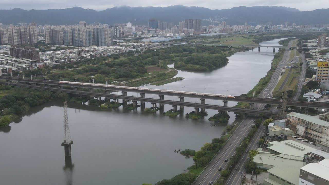 空拍  新泰塭仔圳  新年快樂一年中難得的清靜  20260217(初一)