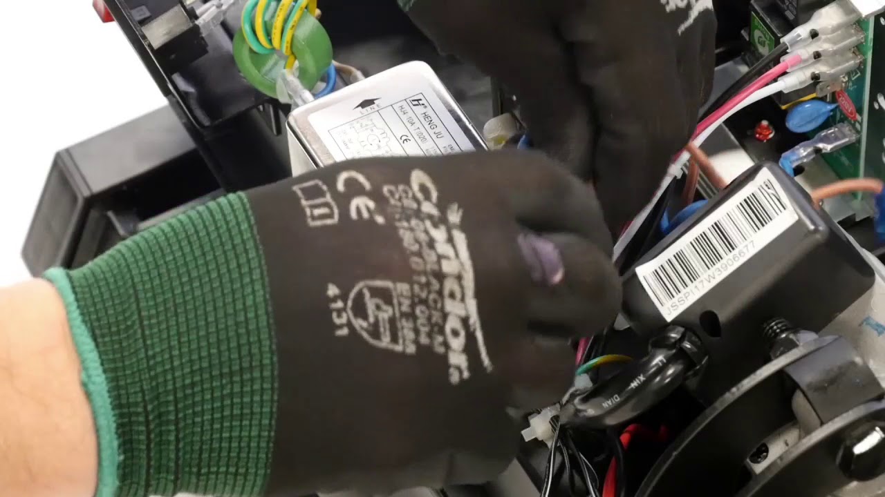 How to change the transformer on a T900A treadmill ?