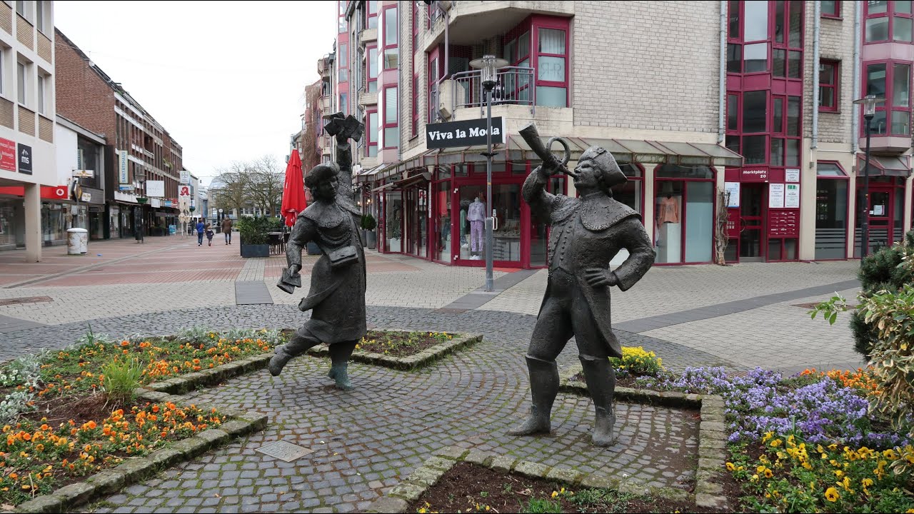 Walk & Talk with Me! | Walking to the City Center in Langenfeld, Germany!