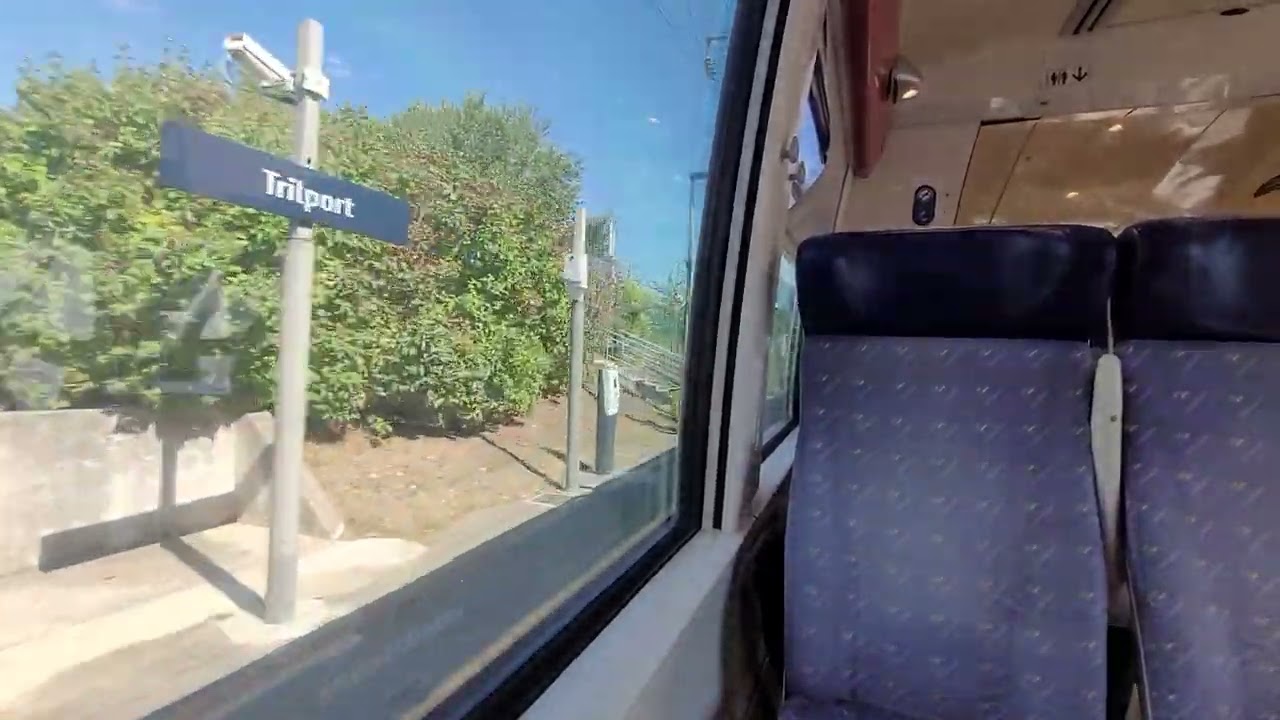 En AGC avec un changement de mode et bifurcation sur voie non électrifié