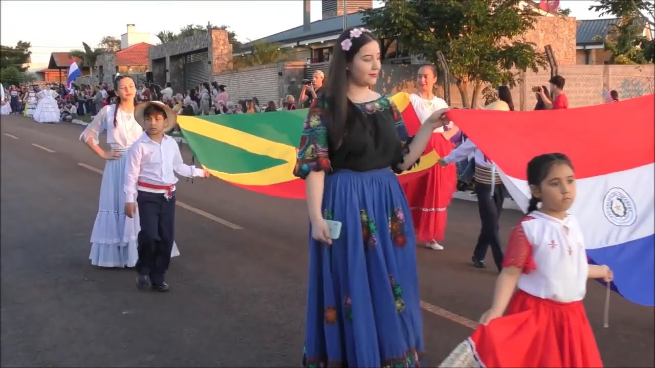 Paraguay Cultura: Parade / Fiesta Nacional de las Colectividades - Hohenau - PARAGUAY - 01.10.2022