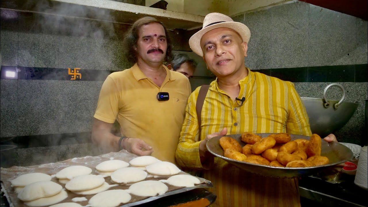 Местные жители называют это магазинами Veena в Видьяраньяпуре! HEGDE’S FAST FOOD Best Idli, Vade,...