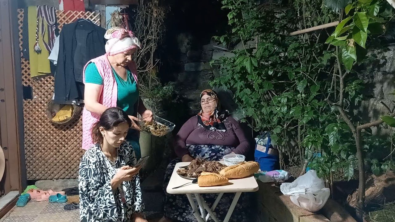 EVDEN OCAKTAN DIŞARI BÖYLE KAYNANA BAK NAPCAM BEN SANA😔
