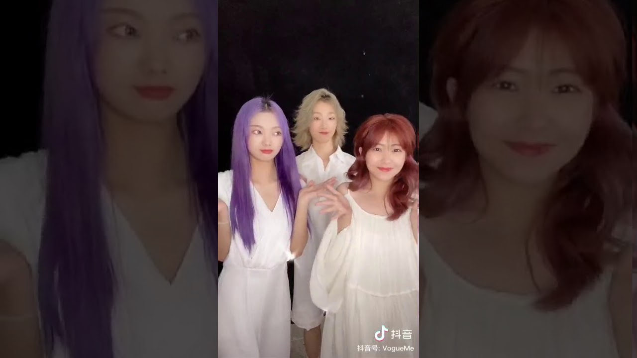 [Douyin] VogueMe เสี่ยวฉี มีมี่ ยามี่ ~ เต้นด้วยกัน? #Rocketgirls🚀 #yamy #laimeiyun #MimiLee