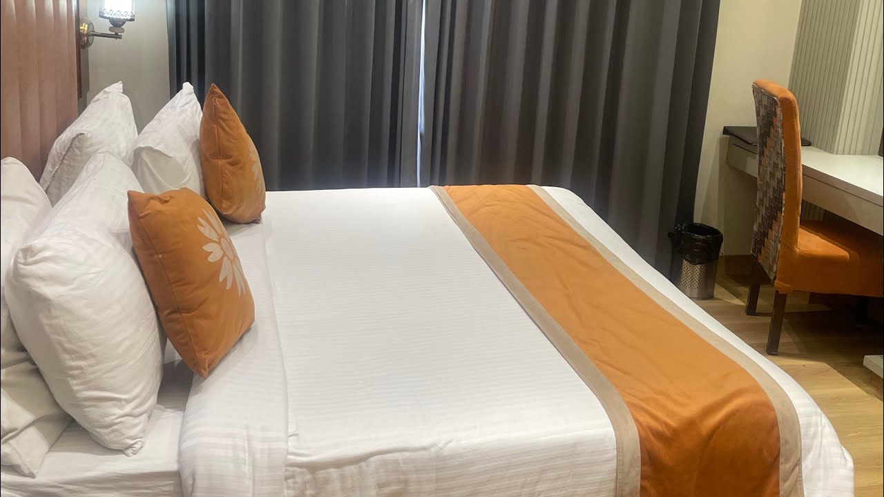 Sujal Manger Room service 