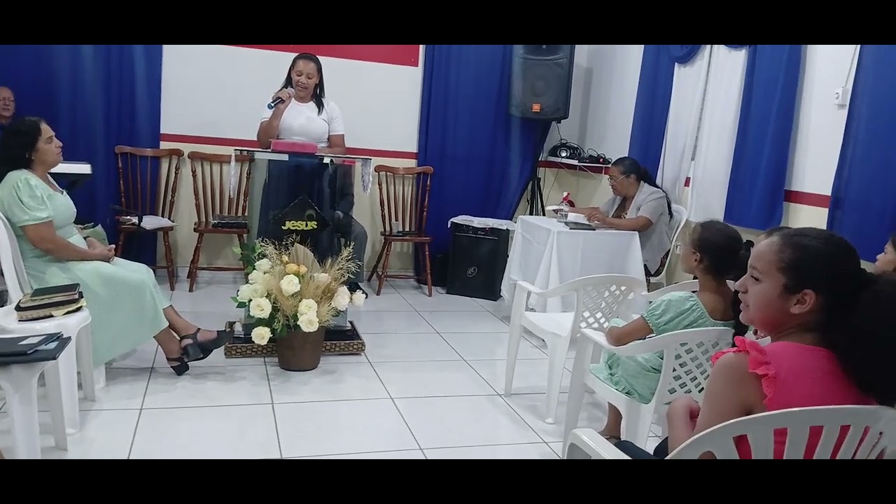Janaina. LOUVANDO ao senhor. Jesus. 