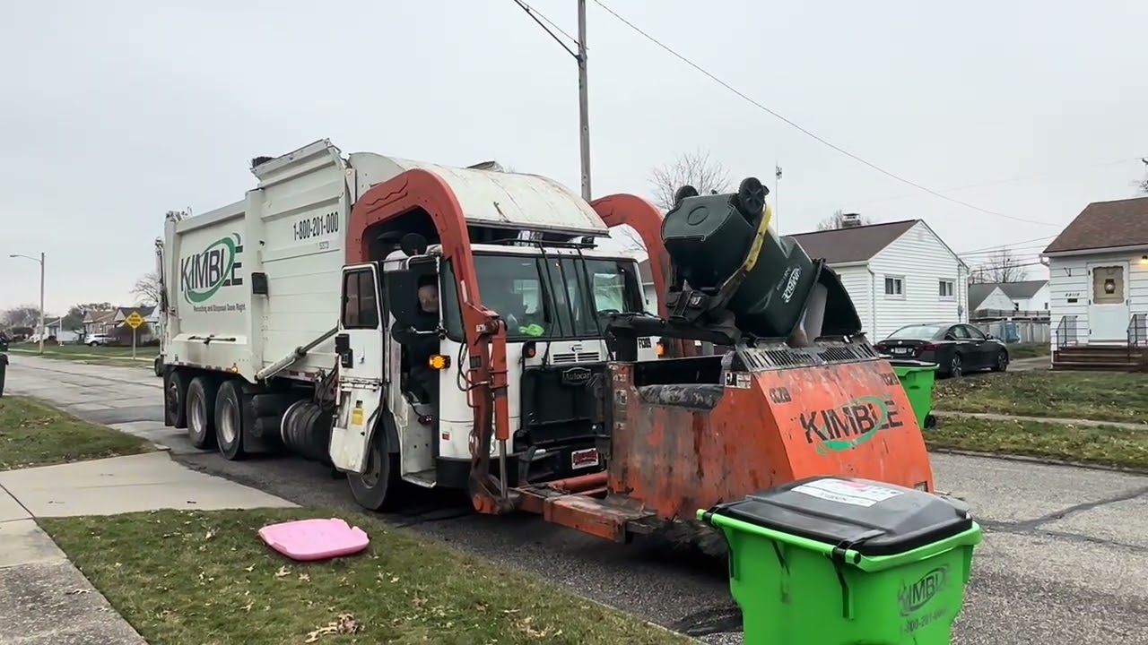 Kimble F1309: Ex-Premier Autocar Heil Curotto Can garbage truck
