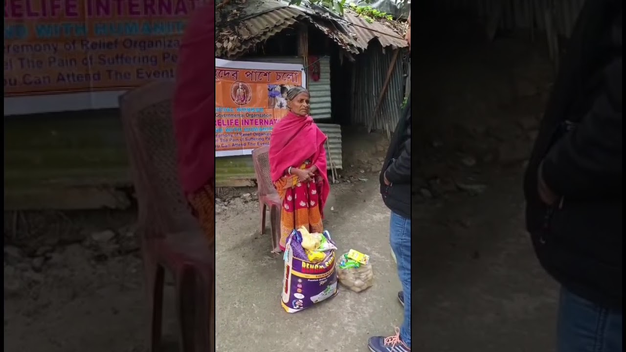 বন্ধুরা প্রতিমাসে রেশন শুধু মাত্র দিয়ে থাকি কিন্তু আমার দুর্ভাগ্য যে মায়ের ঘরটি কোরে দিতে পারি নি 