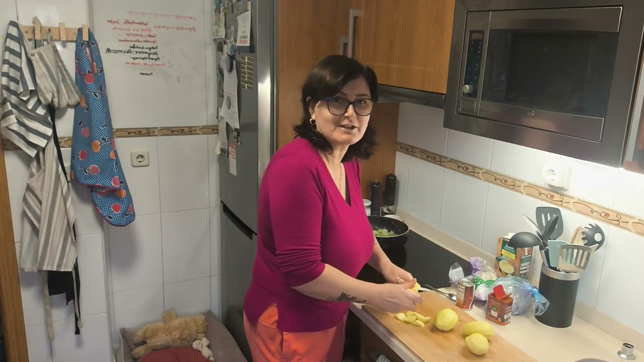 Calamares con pata y guisantes,FELIZ DIA GENTE 🇷🇴🇪🇸