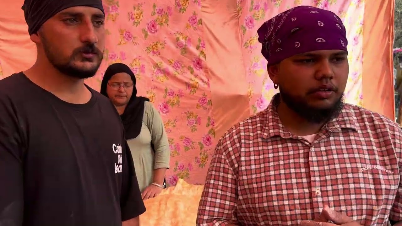 ਲੰਗਰ ਦੀਆਂ ਰਸਦਾਂ ਸੰਗਤਾਂ ਵੱਲੋਂ ਆ ਰਹੀਆਂ ਬਾਬਾ ਦੀਪ ਸਿੰਘ ਜੀ ਮਨ ਦੀਆਂ ਮੁਰਾਦਾਂ ਪੂਰੀਆਂ ਕਰ ਰਹੇ। 