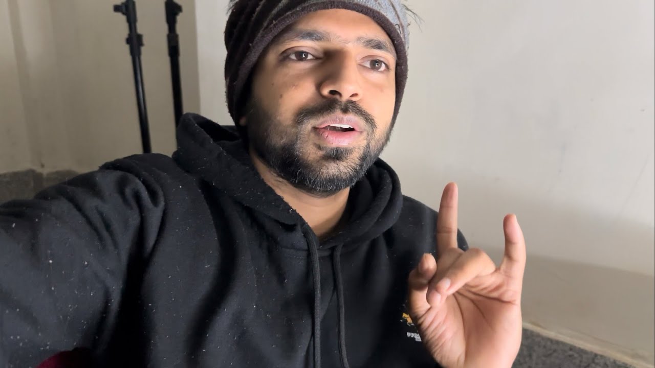 पनीर में मिर्चा डालना भूल गया 🥲 सॉरी दोस्तों 🥹