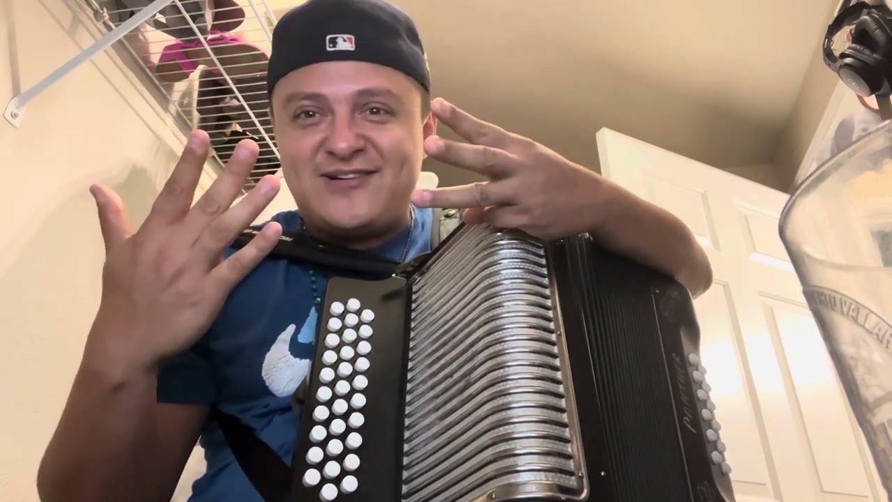 Como sacar canciones y adornos de oído 👂??? #acordeon  #tutorial