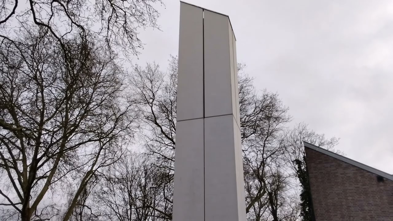 Köln-Bickendorf (D), Die Glocken der ev. Epiphaniaskirche, Geläutepräsentation (Außenaufnahme) 