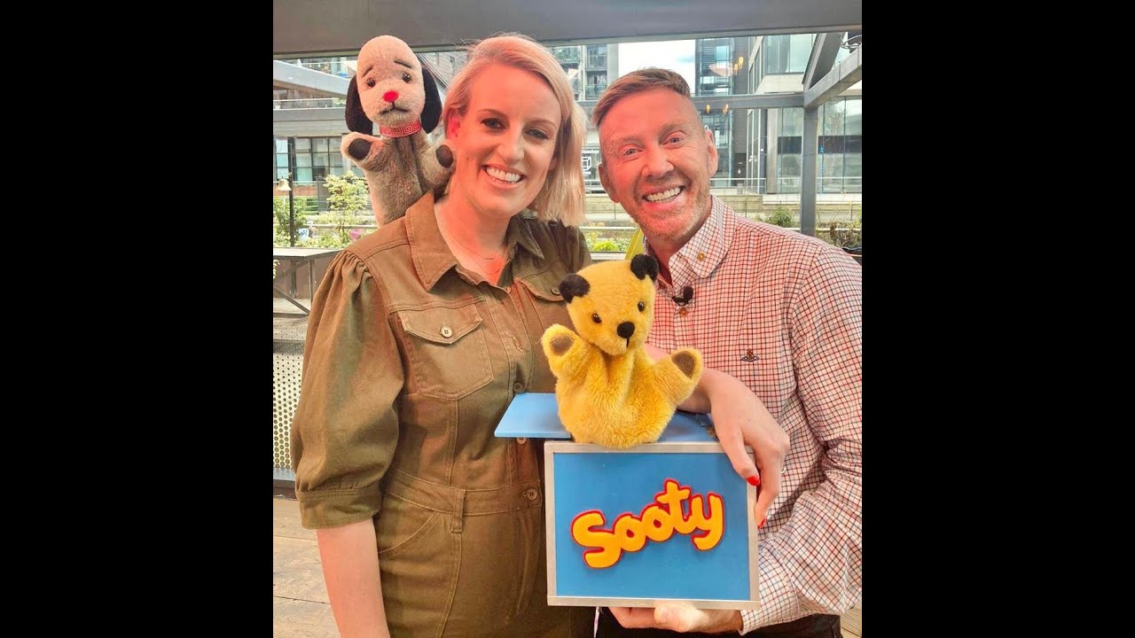 Sooty, Sweep and Richard Cadell on Steph's Packed Lunch (30-06-2022)