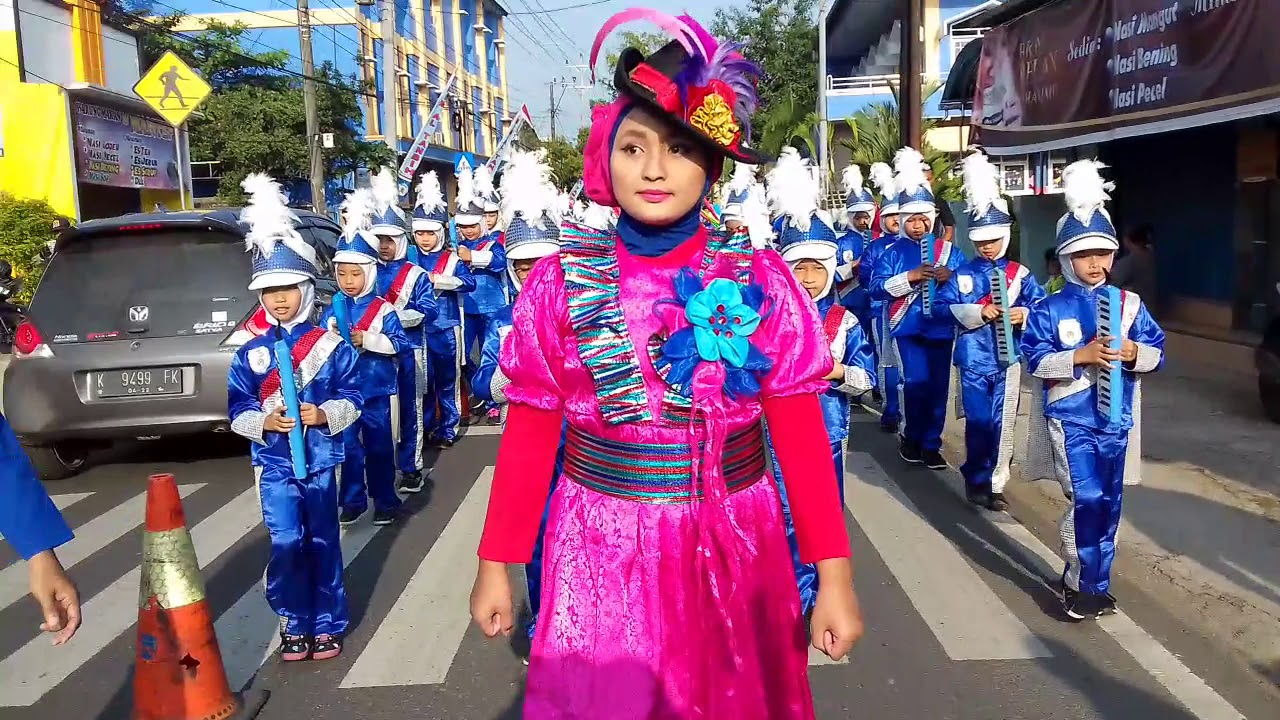 DRUM BAND MI MUHAMMADIYAH AL TANBIH KUDUS