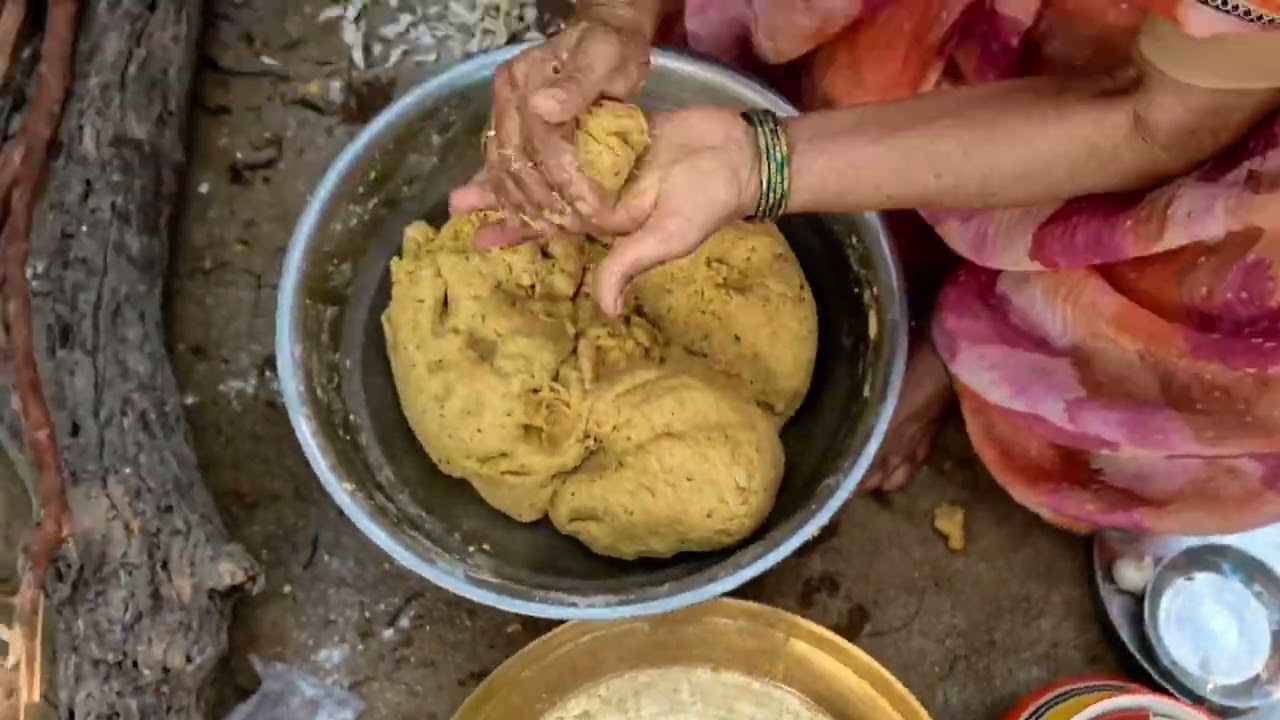 डाळ बट्टी😋 | Dal batti😋 | party day 😋😋😋#cooking#foodlifemarathi#foodmaharashtrian #marathifoodvlog 