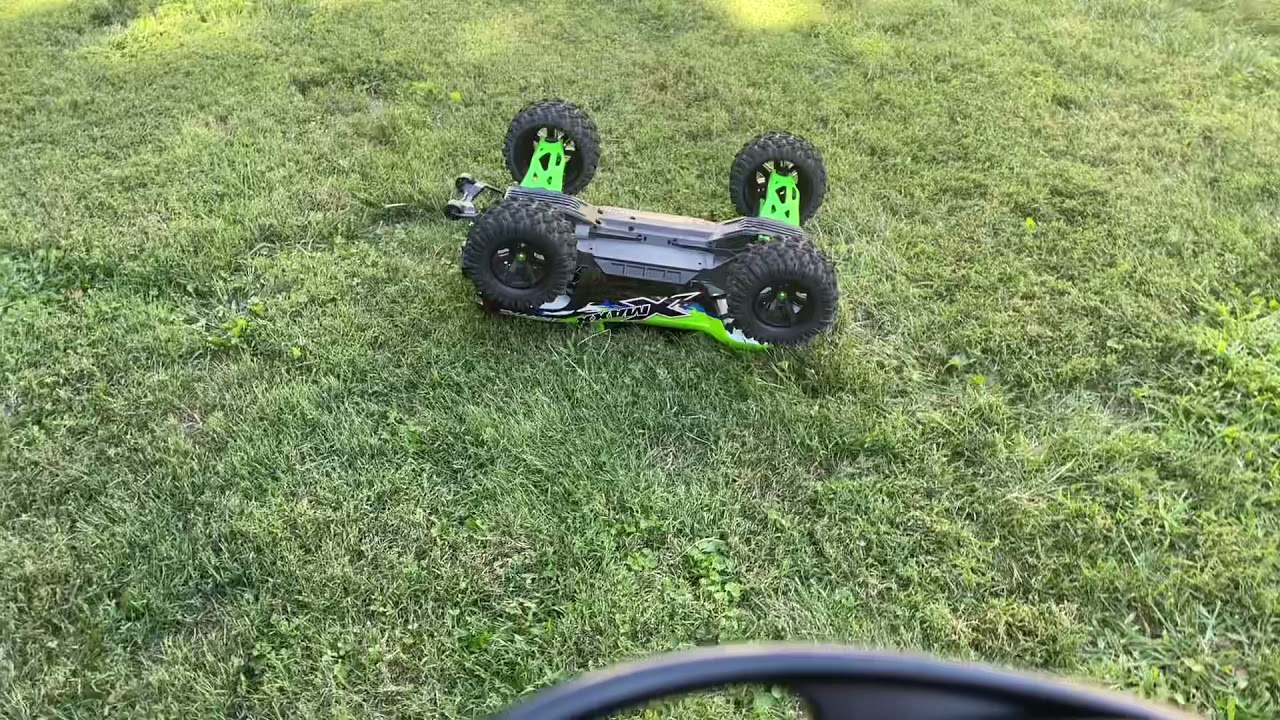 Traxxas X-Maxx 8S Self-Righting Demonstration!!