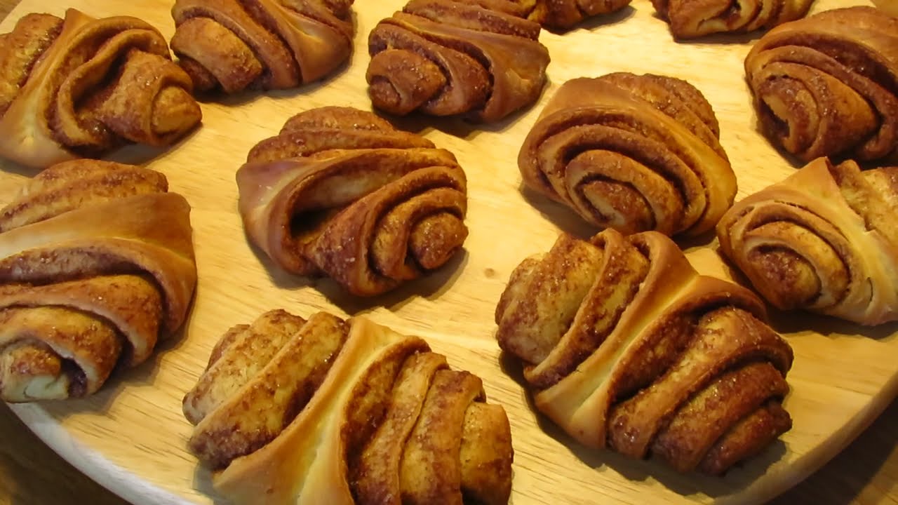 Leckere Franz Brötchen mit Zimt, Zucker und Butter
