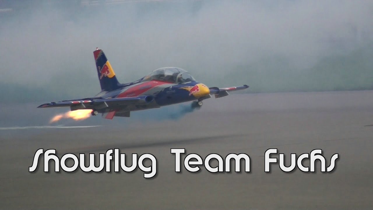 Smoke on! Show Flight Team Fuchs at Jet WM Meiringen